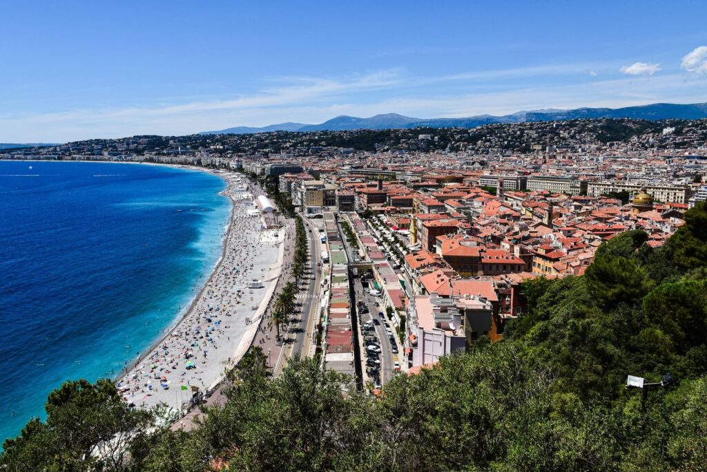 La baie des Anges et le front de mer de Nice