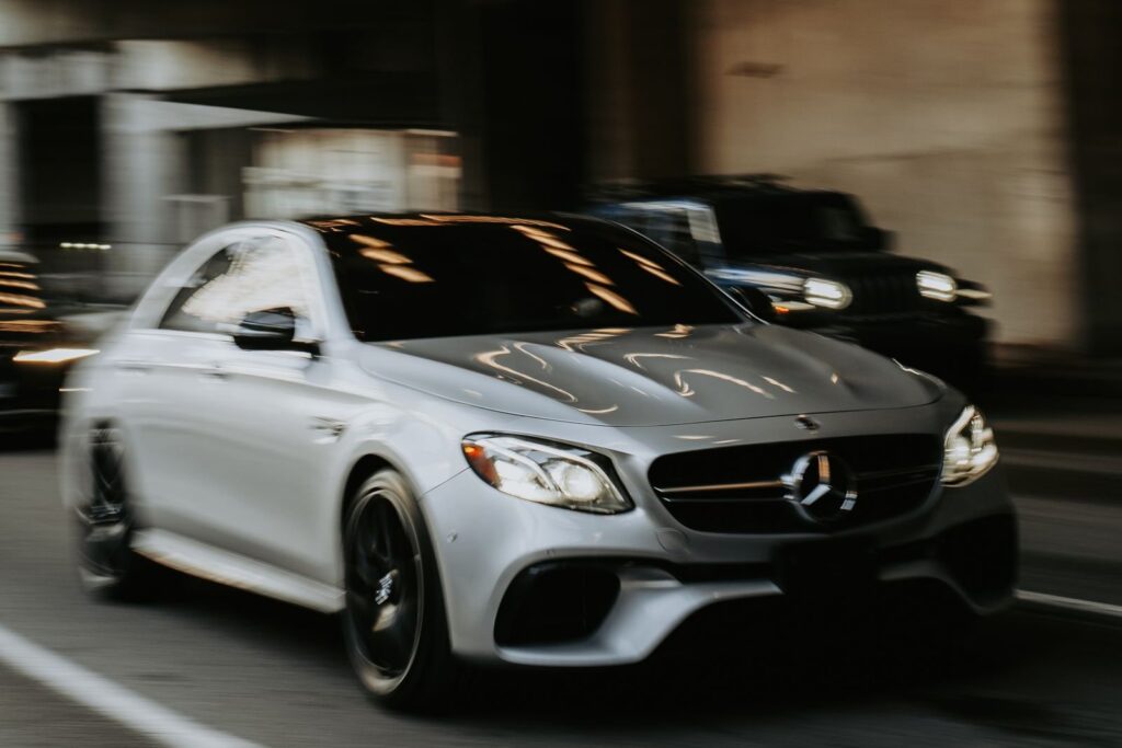 Mercedes Classe E en ville